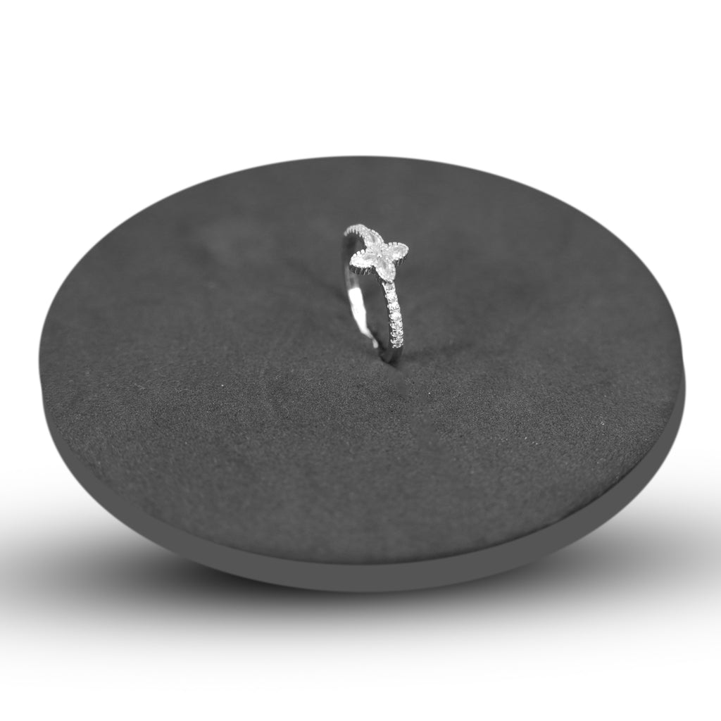 Four Petals Ring
