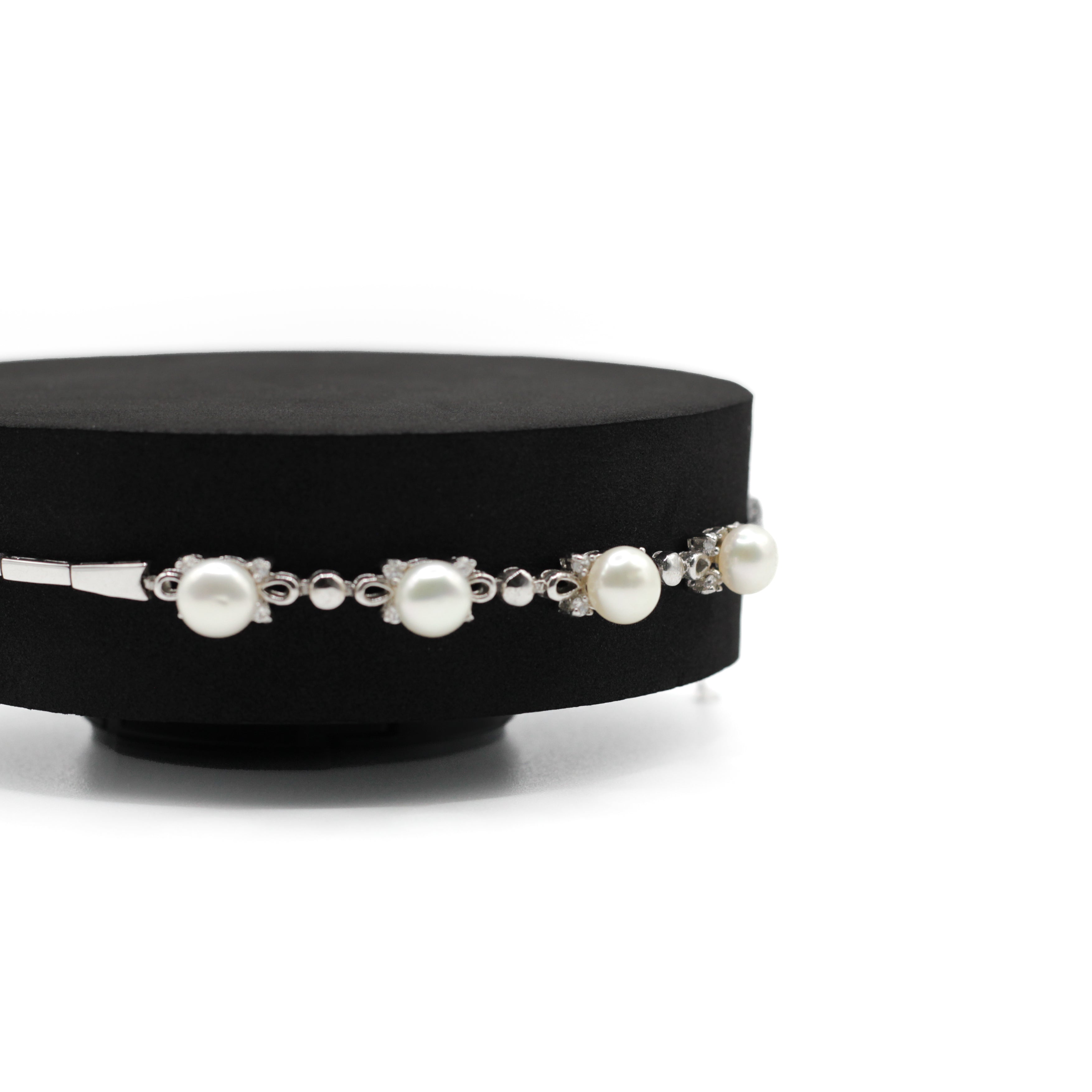 White Pearl Silver Bracelet