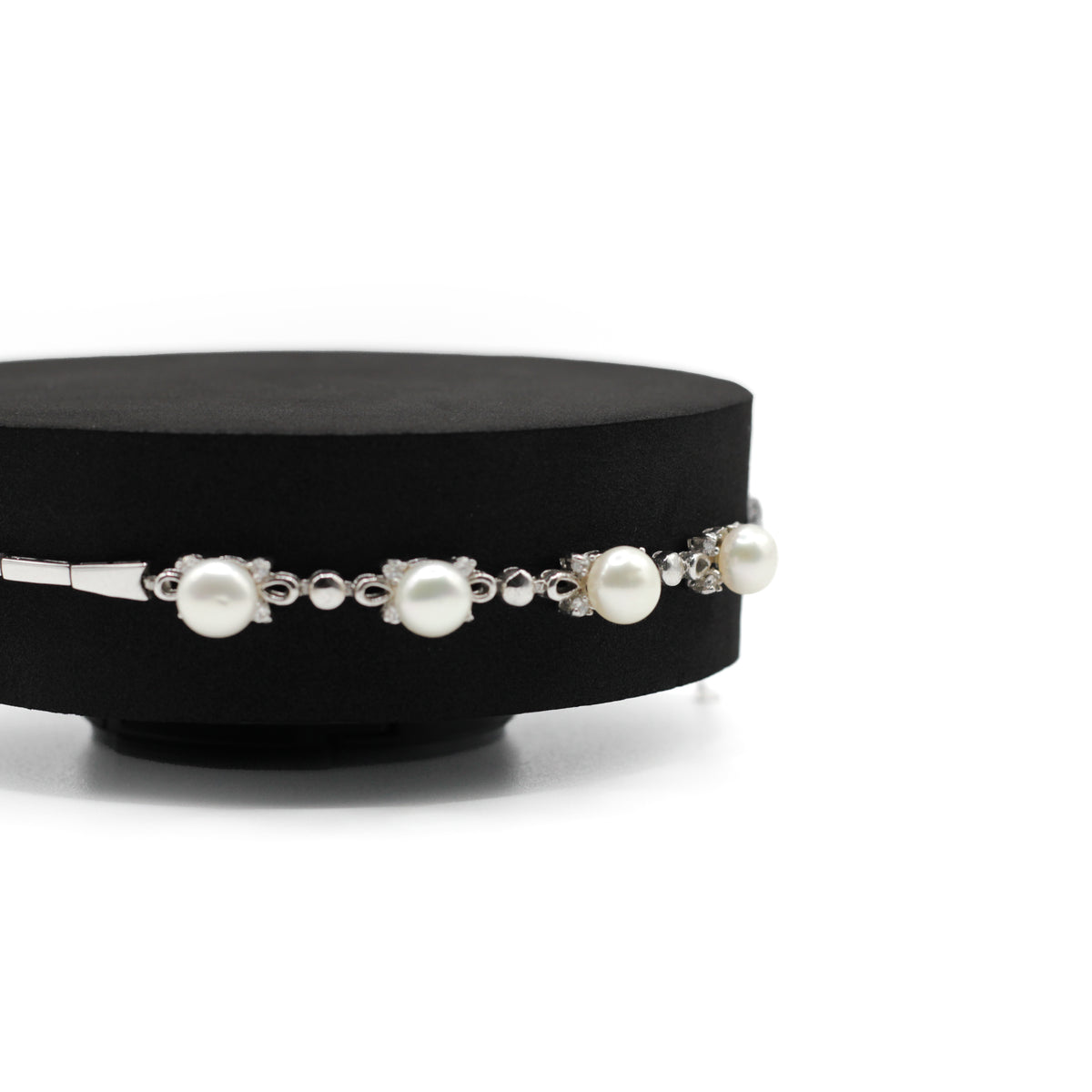 White Pearl Silver Bracelet