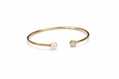 Minimal Pearl Bangle in Gold