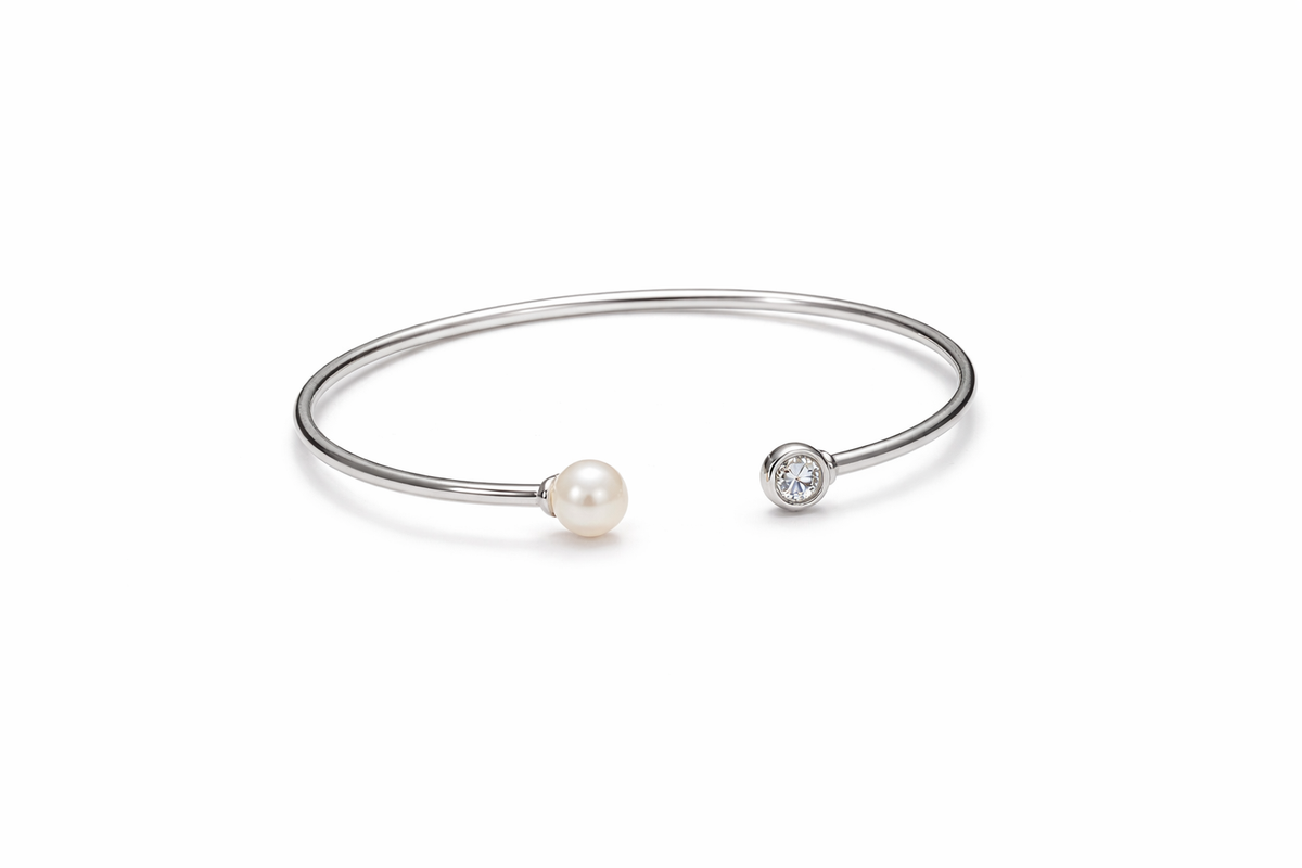 Minimal Pearl Bangle