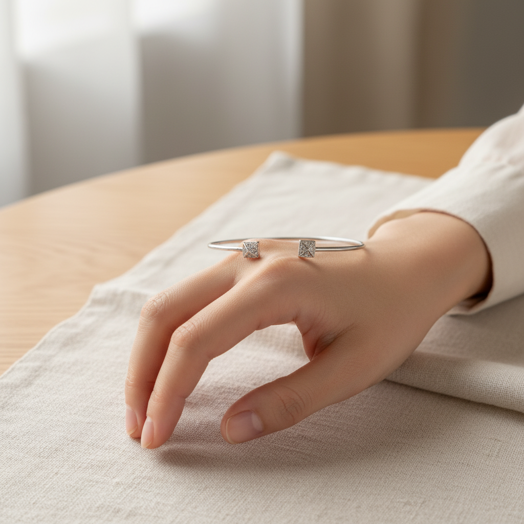 Open and Adjustable Square Design Bangle