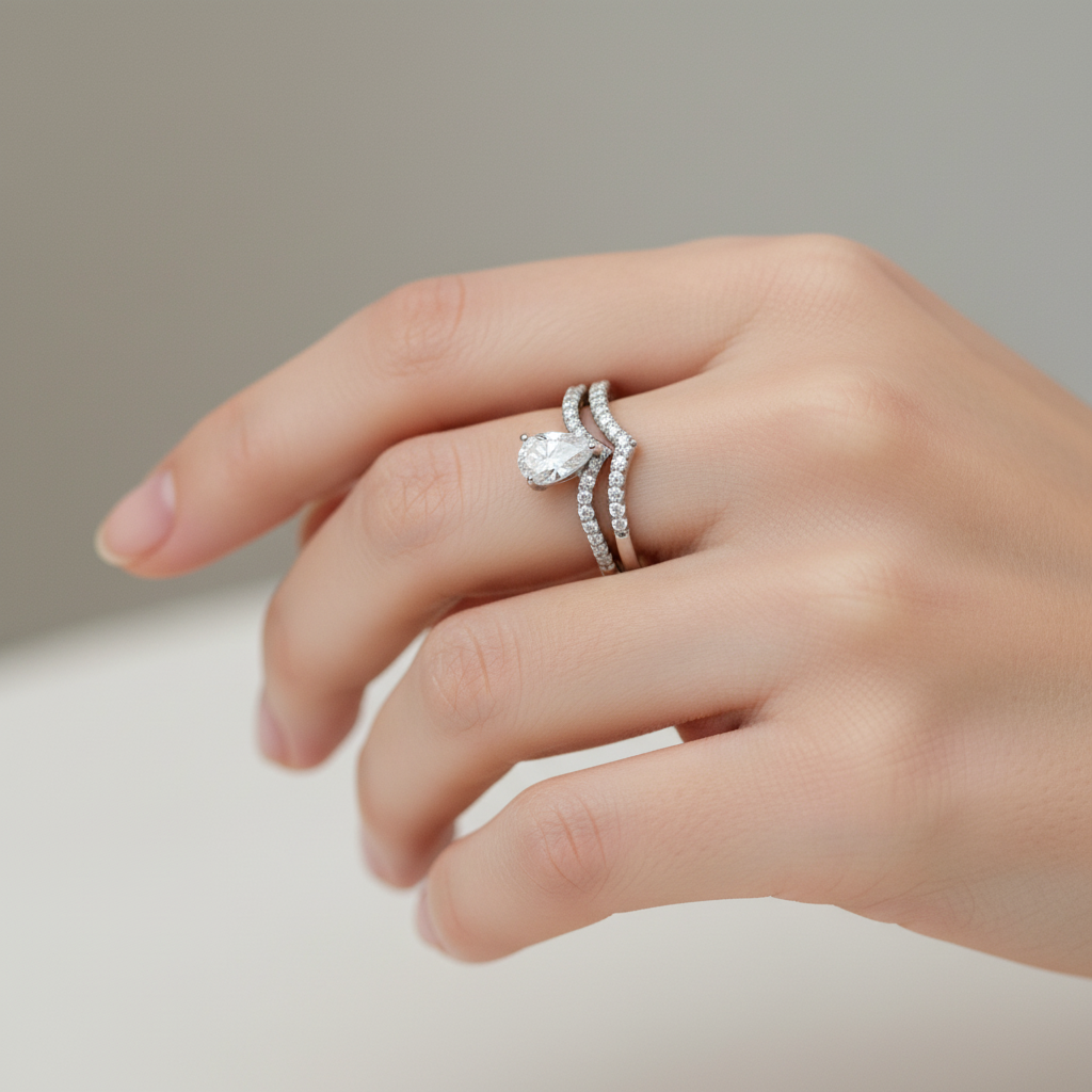 v-Shaped Twin Ring