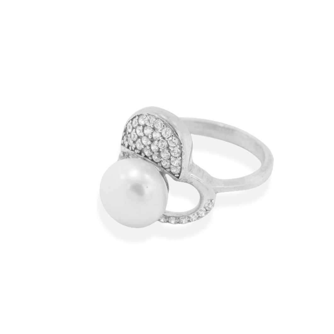 sterling silver pearl ring
