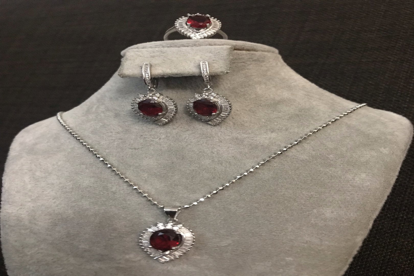 Red Stone Leaf Set