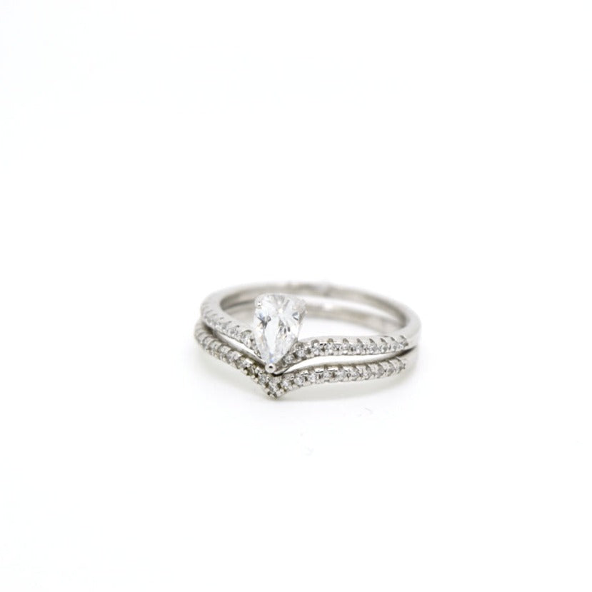 v-Shaped Twin Ring