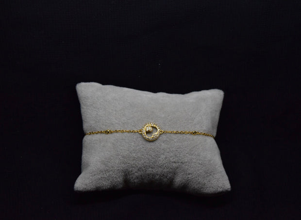 Single Circle with Heart Bracelet - Available in Two Colors