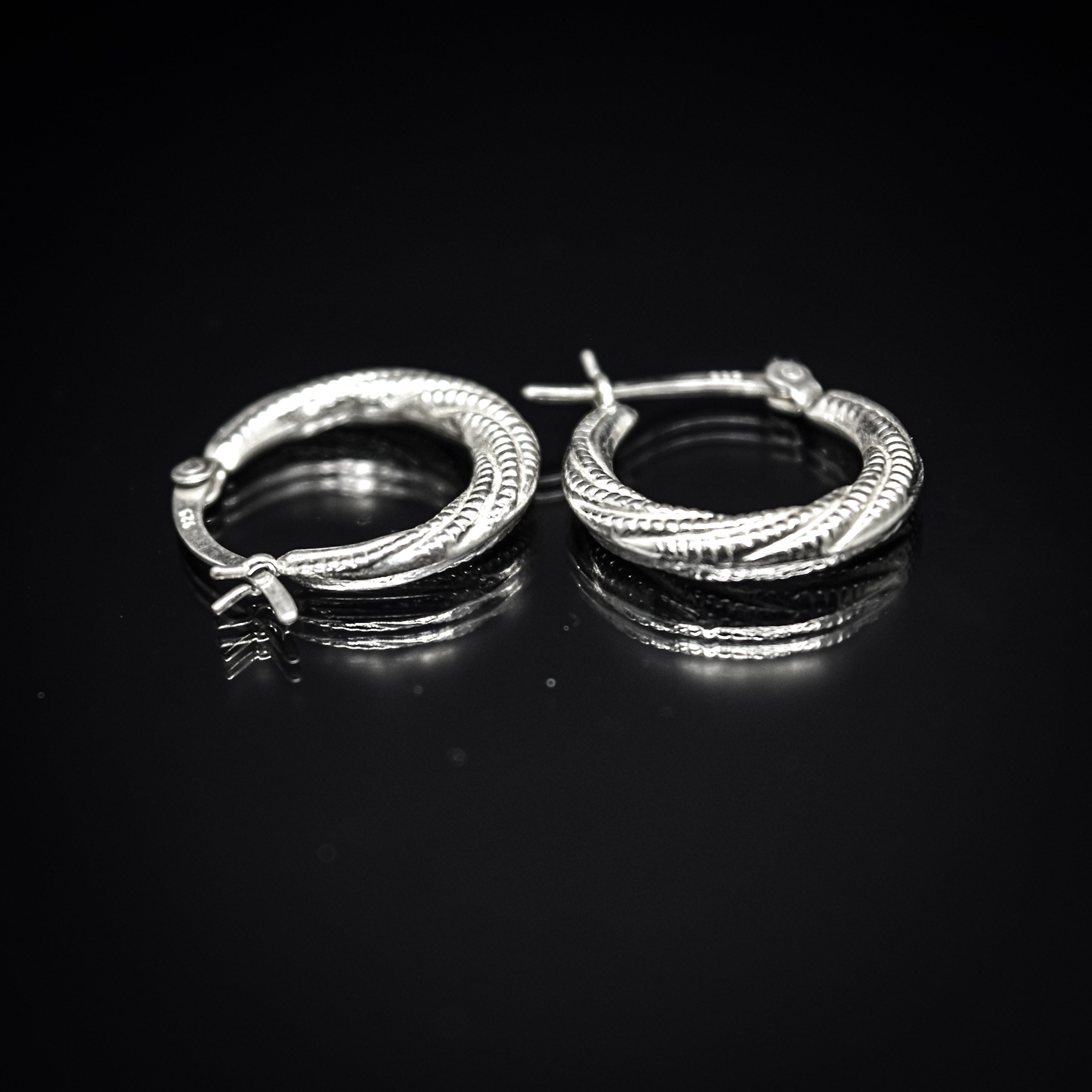 Twist Hoops