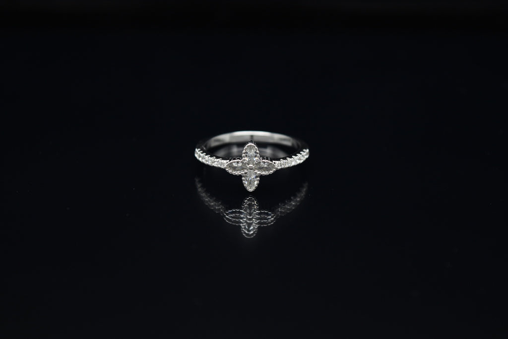 Four Petals Ring