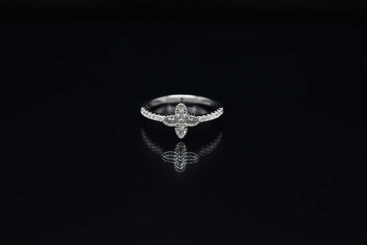 Four Petals Ring