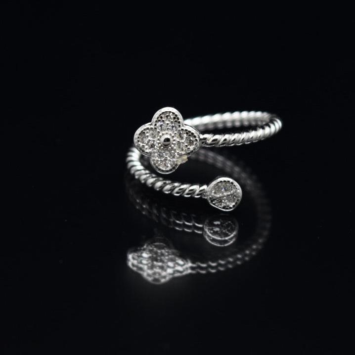 Silver Clover Size Adjustable Ring