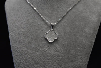 Clover Pendant Necklace with Chain