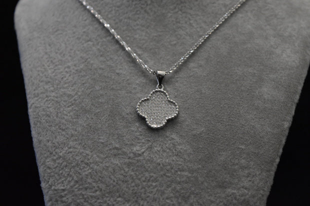 Clover Pendant Necklace with Chain