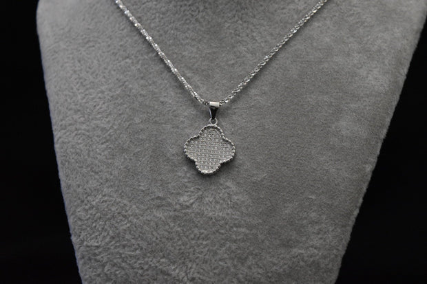 Clover Pendant Necklace with Chain