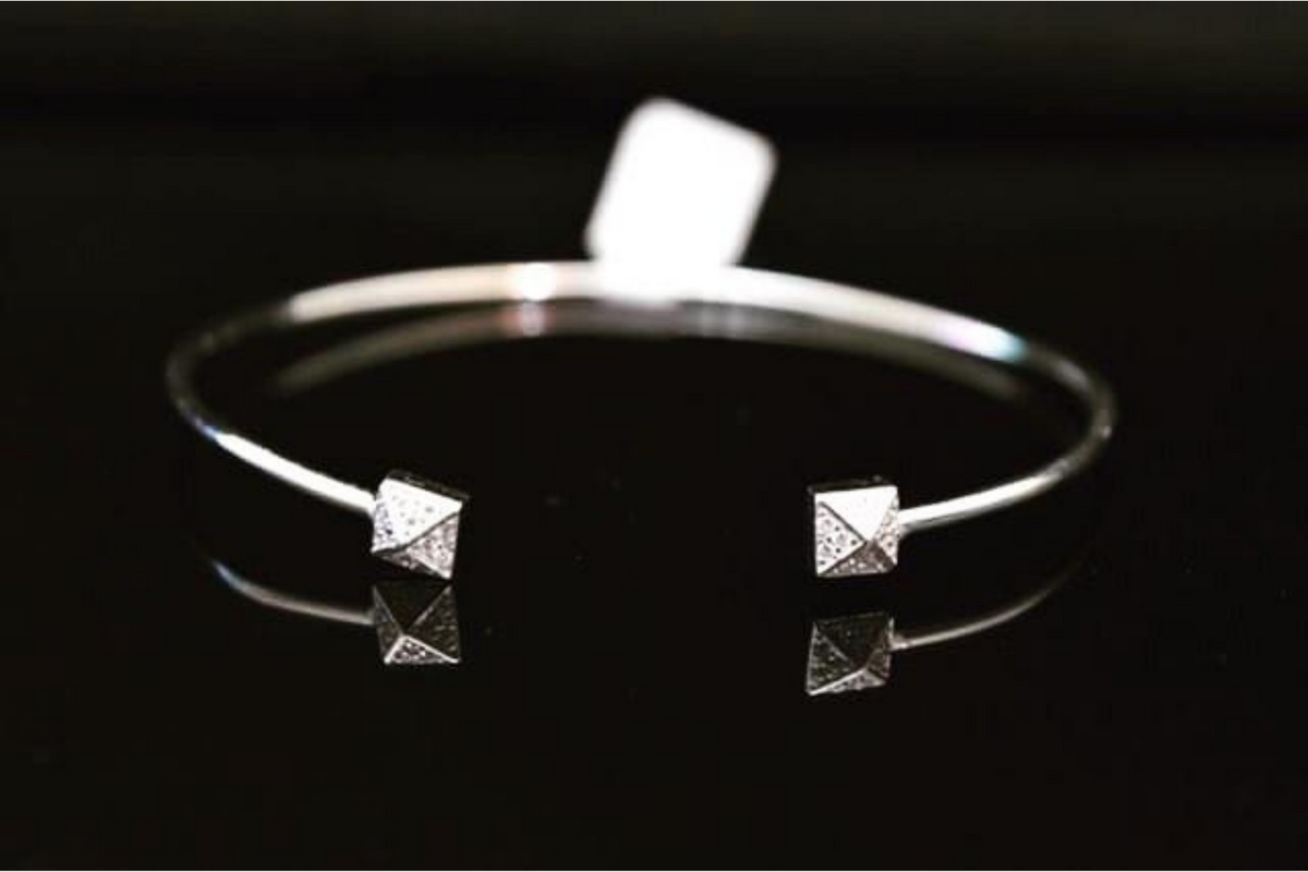 Open and Adjustable Square Design Bangle