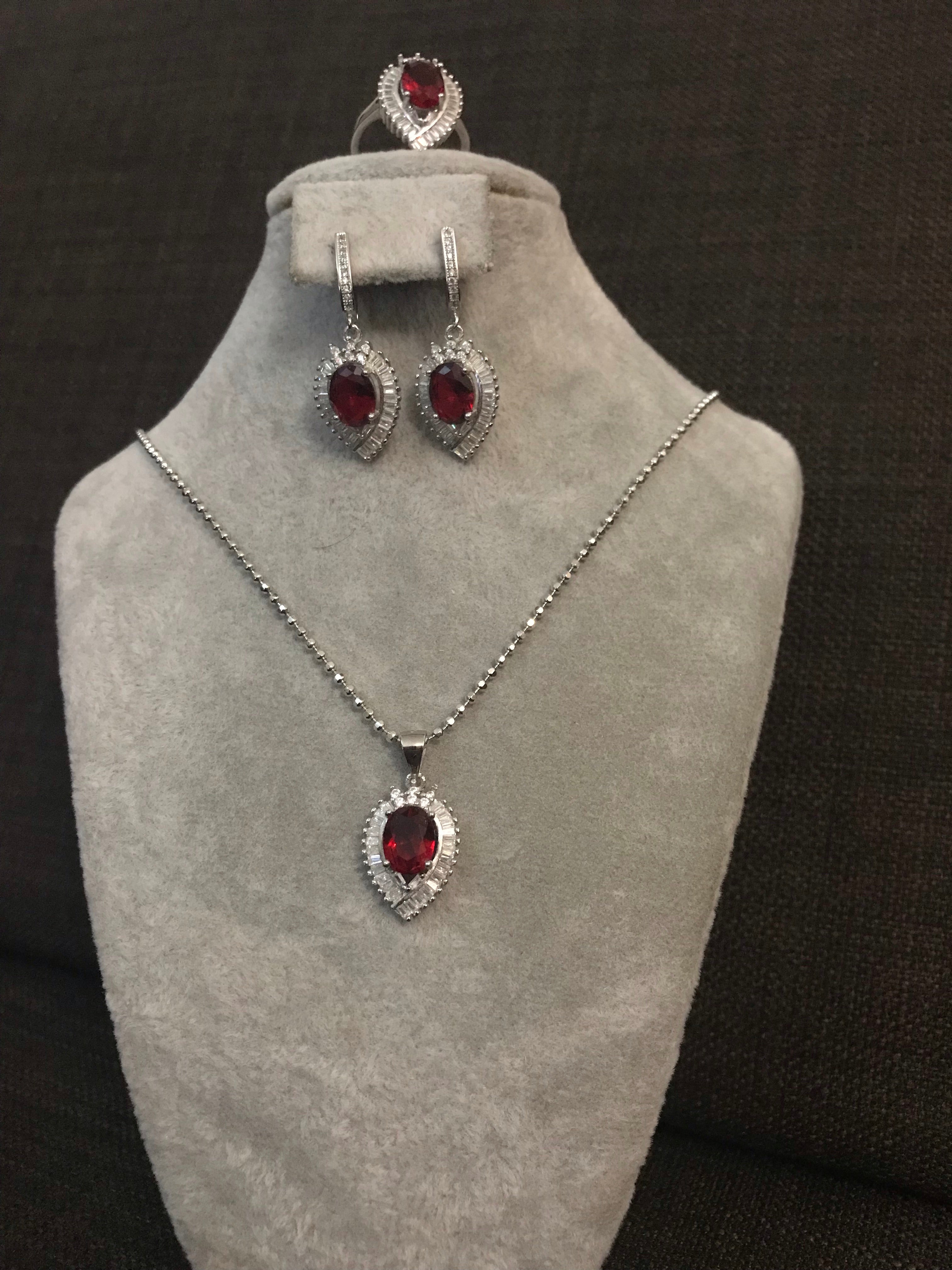 Red Stone Leaf Set